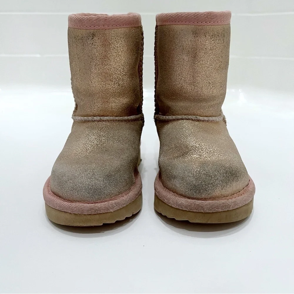 Ugg Kids Classic Short II Pink Rose Gold Glitter Boots Size 6